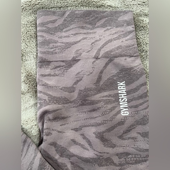Gymshark Adapt Animal Seamless Leggings - Picture 3 of 10